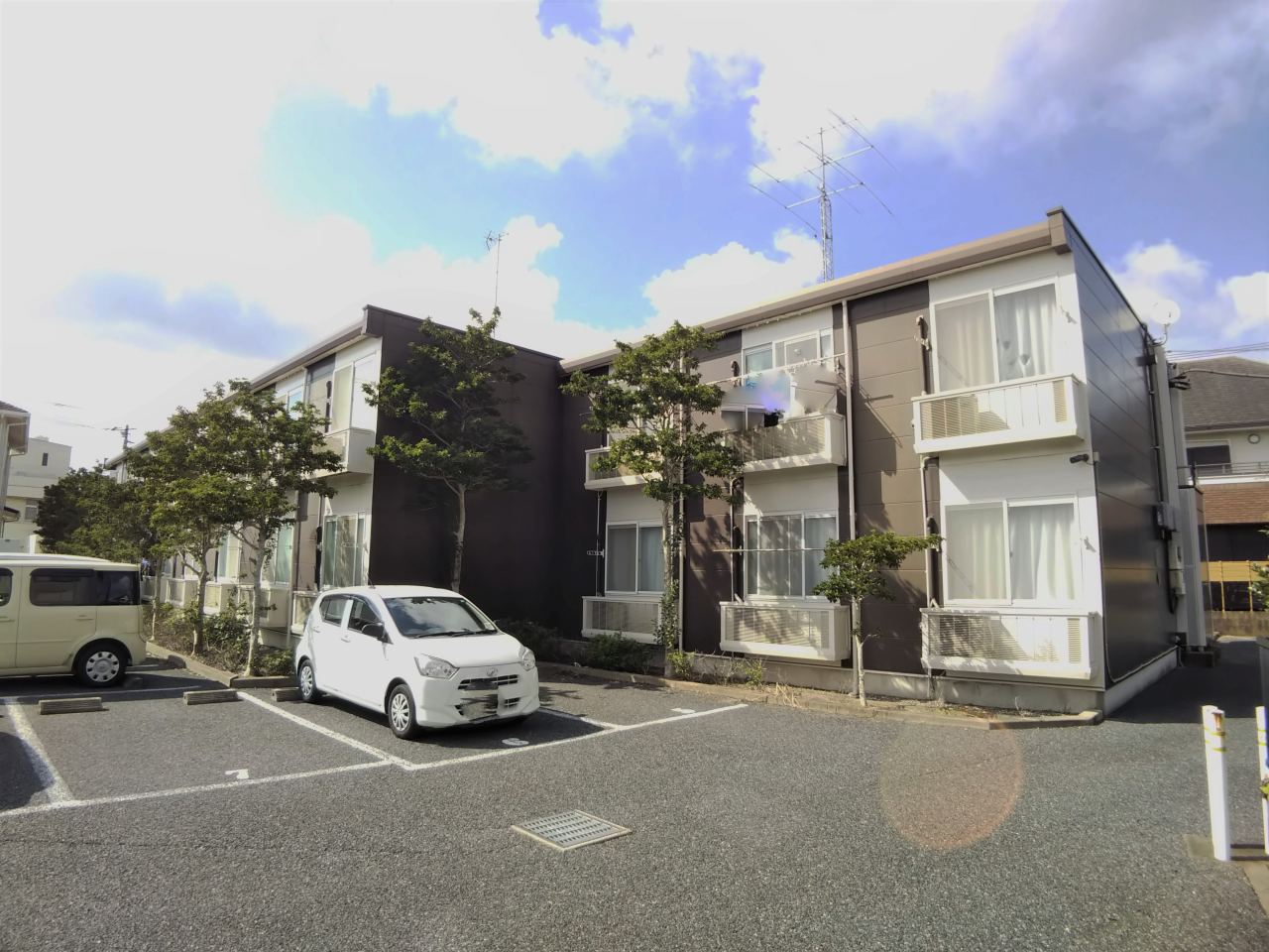 レオパレスフォア・シーズンズの外観画像