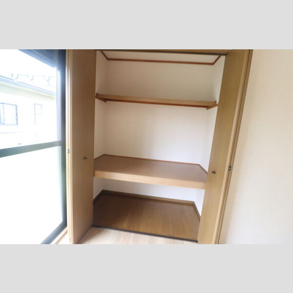 パークサンハイム102号室 物入れ