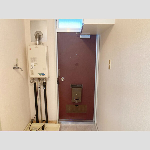 ハイツ井上　B103号室 玄関