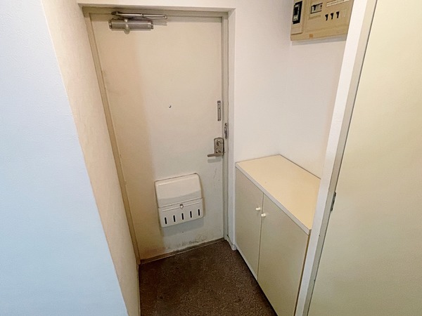 リエス清瀬旭が丘401号室 玄関