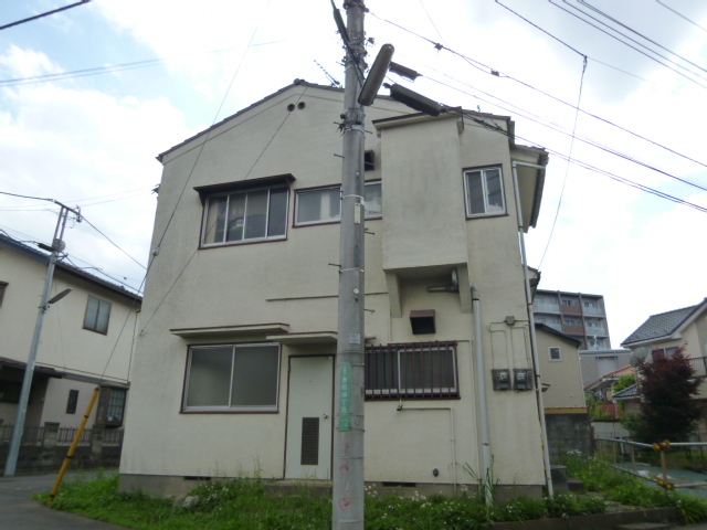 稲森荘1F号室 エントランス