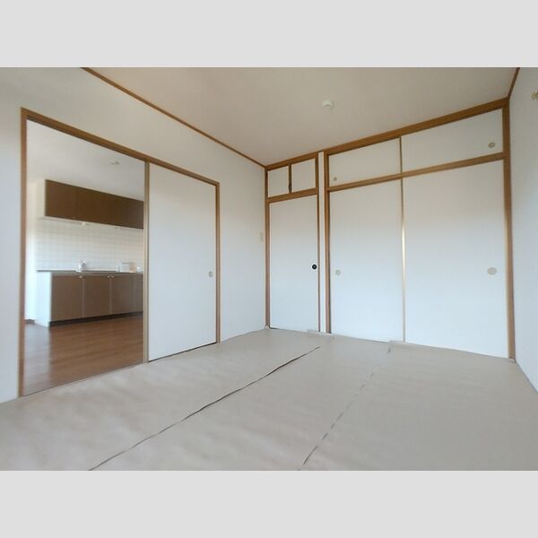 サンルミエール205号室 和室