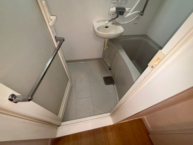 キャパシタス中野102号室 お風呂