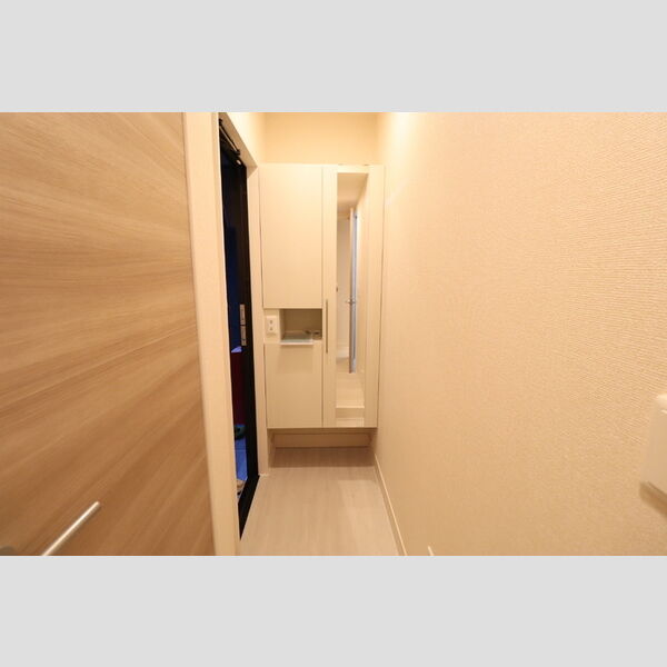 エスカレーズ 玄関