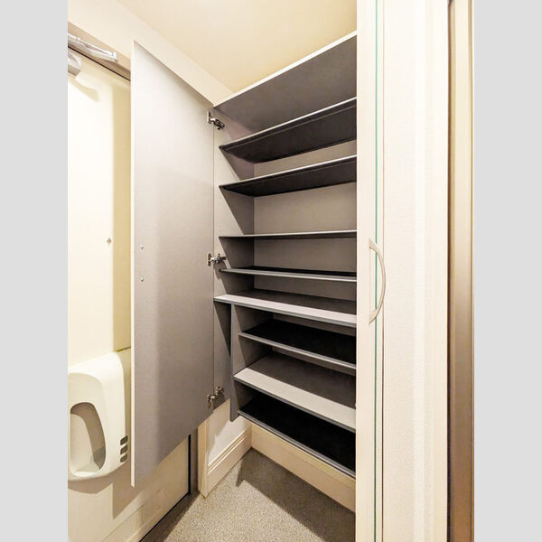 Fiore シューズボックス