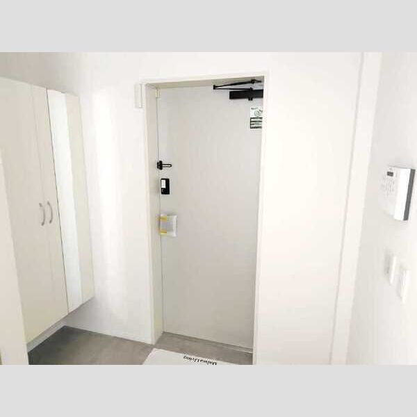 D-residence稲城301号室 玄関