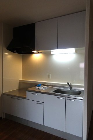 アゼリア岡津 キッチン