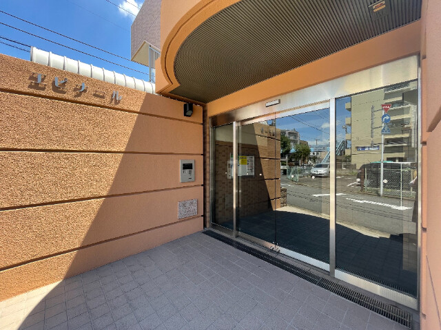 エピナール3階 エントランス