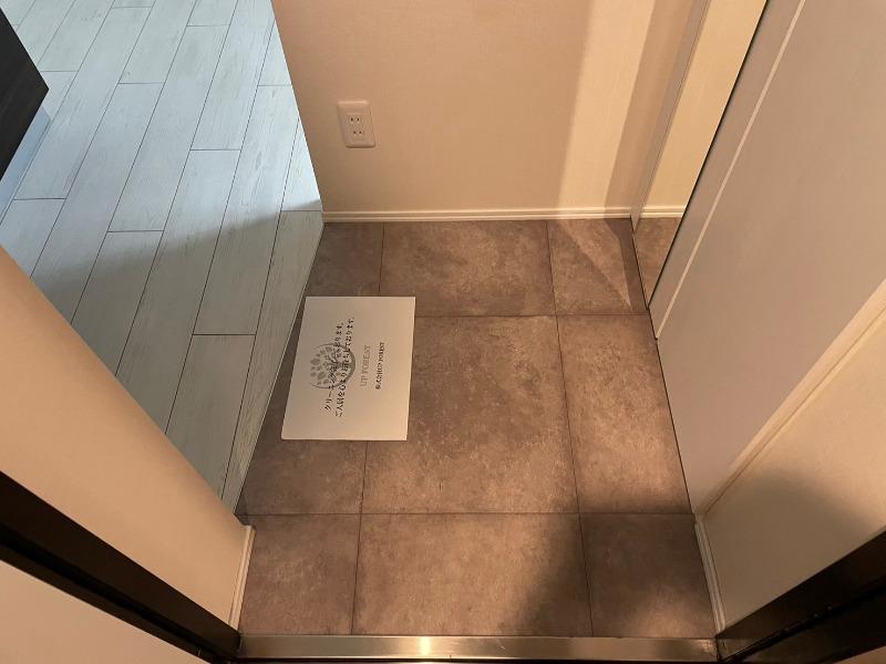 CREAL新富町 玄関