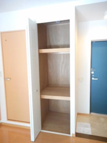 プレジールカネノ0310号室 収納