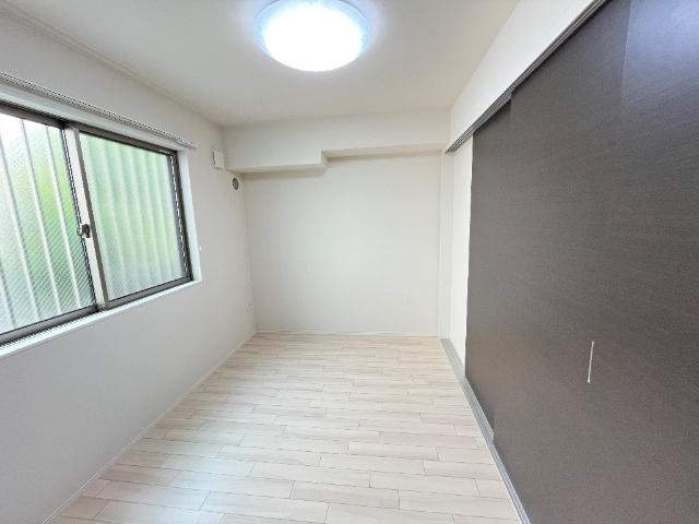 ラーバンコート大宮土屋102号室 寝室