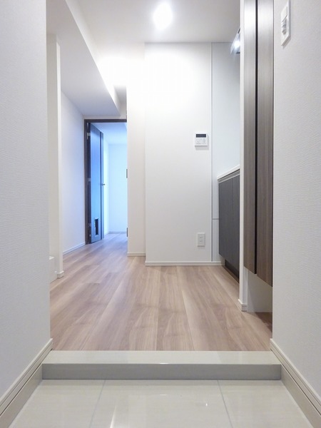 ＡＺＥＳＴ関内 玄関
