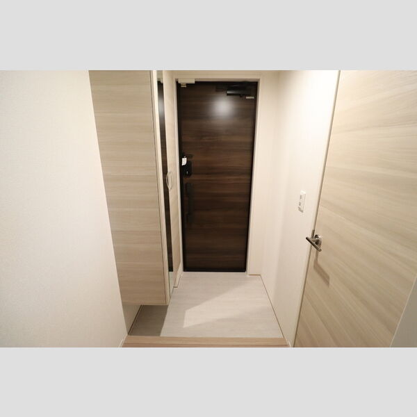 N・D-ROOM IIDACHOU　A棟206号室 玄関