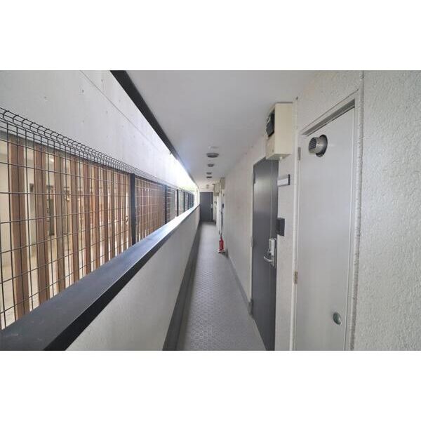 ロータス新綱島 エントランス