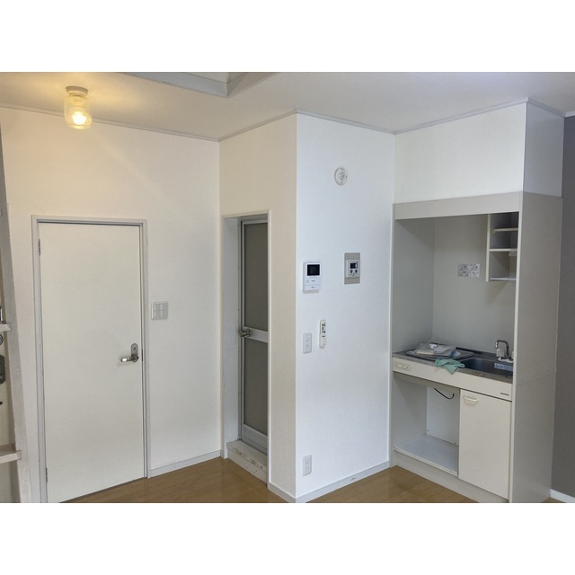 キャロットハウス岸町211号室 リビング