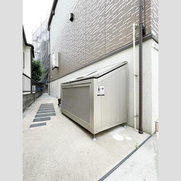 グランシャリオⅡ ゴミストッカー