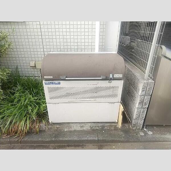 アビタシオン明大前 ごみ置き場