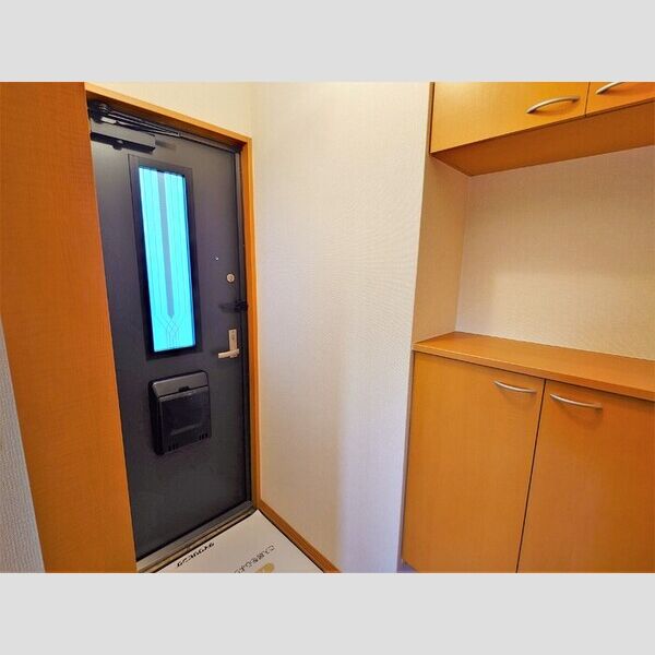 ゼファーコート 玄関