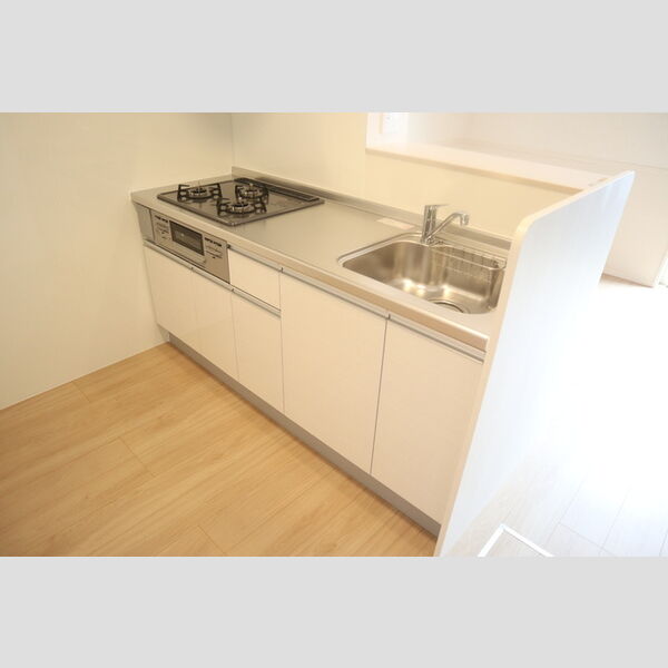 オークビレッジ5103号室 対面カウンターシステムキッチン