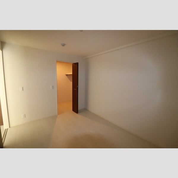 エクセレント ヒルズ401号室 洋室6.4帖