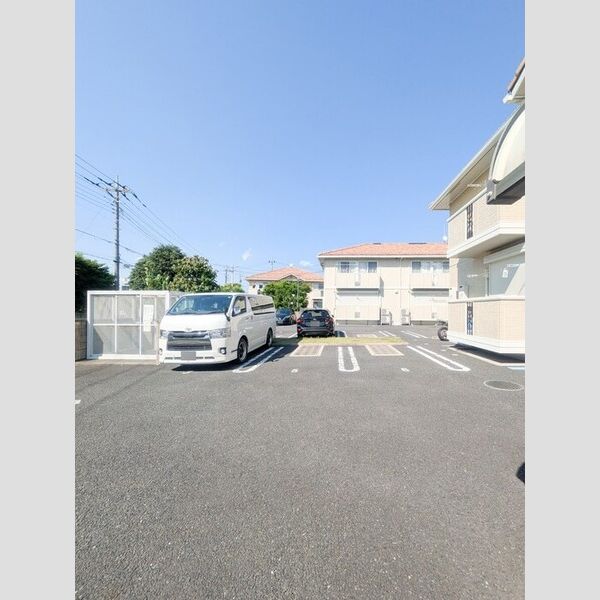 エバーグリーンガーデン　C202号室 駐車場