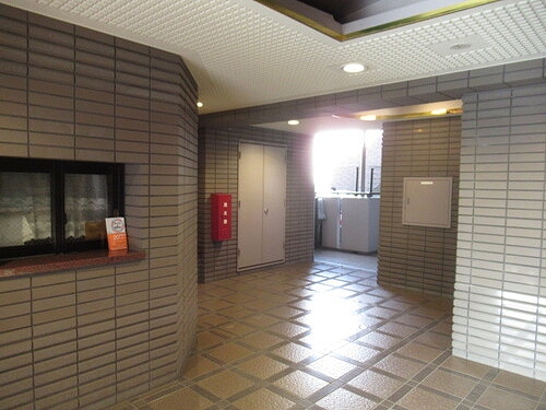 ナイスアーバン武蔵浦和3階 エントランスロビー