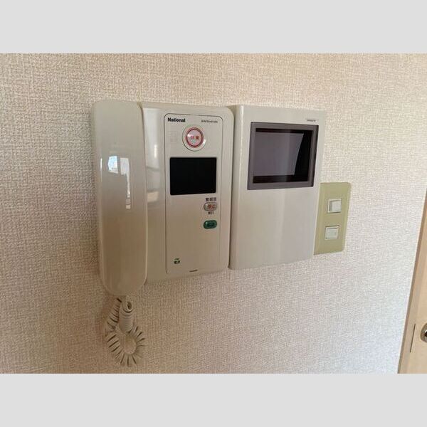 フィルモア ワン1003号室 TVモニター付きインターホン