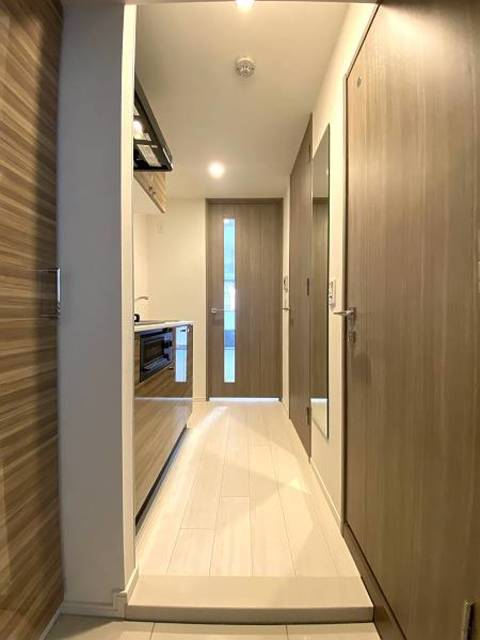 ガーラ・シティ横浜反町2階 玄関