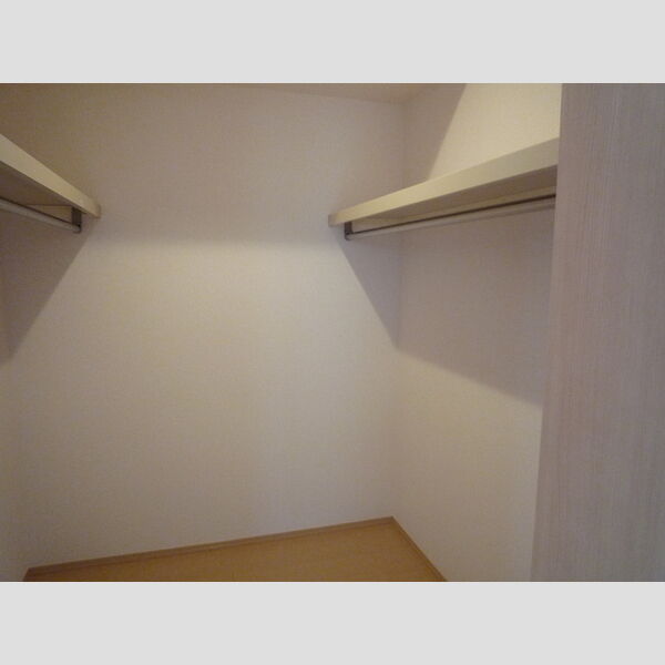 カーサポンティチェロ クローゼット