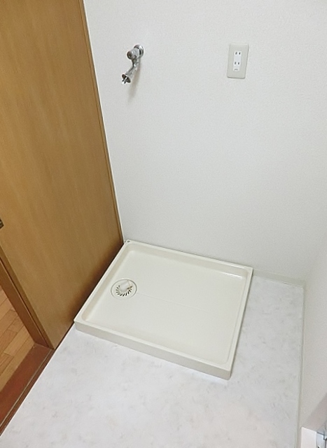 ファミール元住吉 室内写真は４０４号室です。