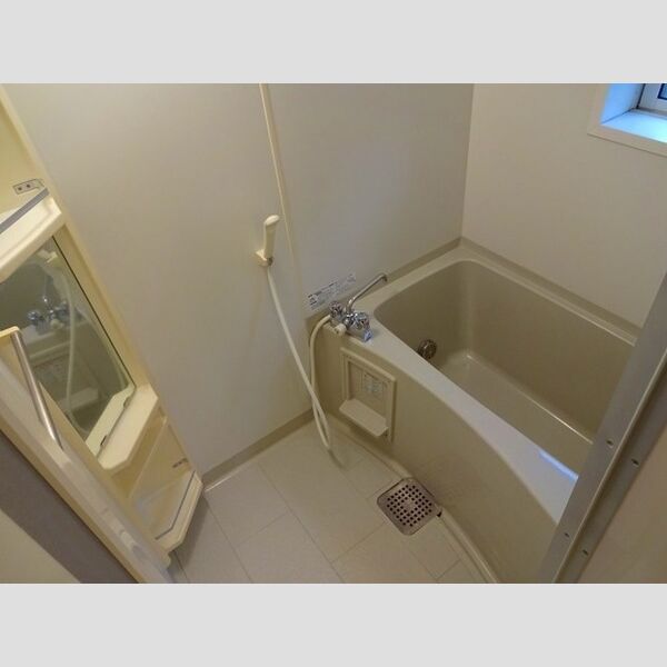 ベネツォーネ　B バス