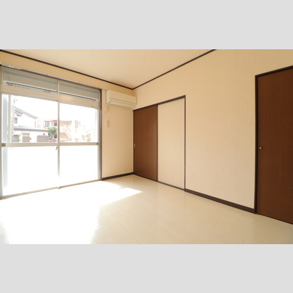 コーポ鈴木　B 1F洋室