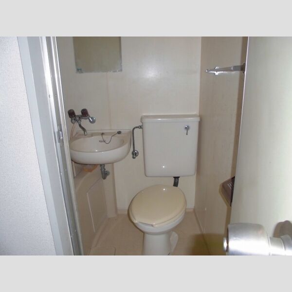 アルカキット葛西103号室 洗面・トイレ