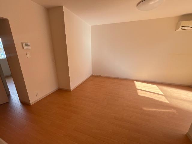 アンソレイエ 室内