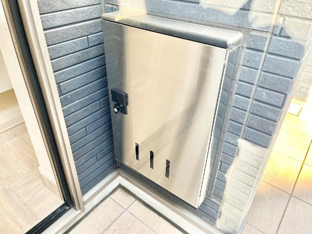 （仮称）海老名市中野１丁目新築アパート103号室 宅配ボックス（イメージ）