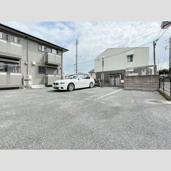 サンモナリエ 駐車場