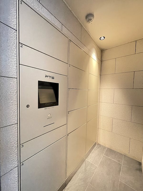 ケリア川口8階 宅配ボックス