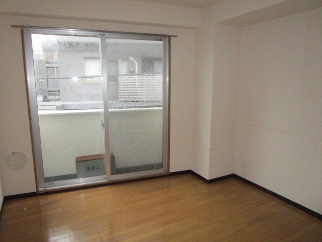 ケイフラット根岸3階 内観