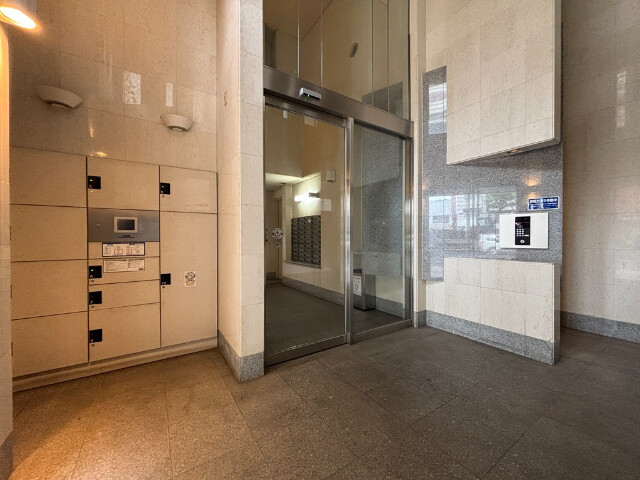 スカイコート笹塚駅前6階 エントランス