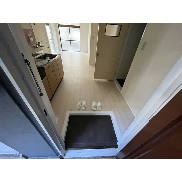 ファミール希望ヶ丘102号室 玄関