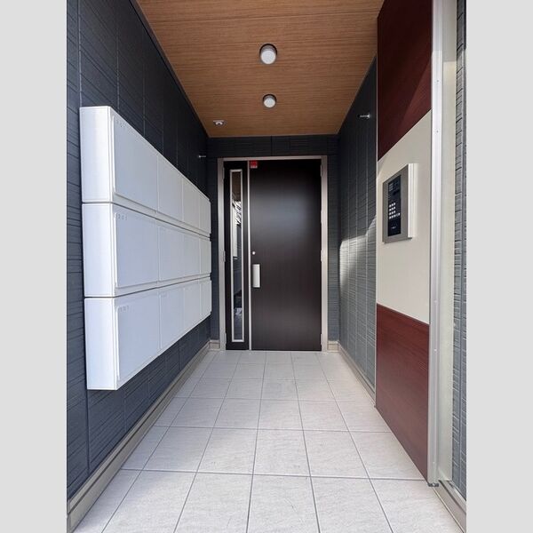 レンブランサ湘南台102号室 エントランス