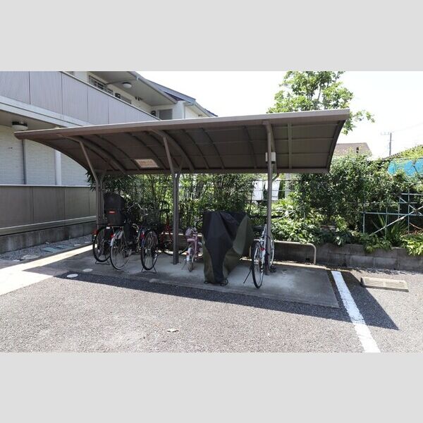 ハウスオブブランカ202号室 駐輪場