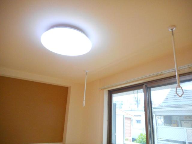 ビオラ・宮町102号室 室内物干