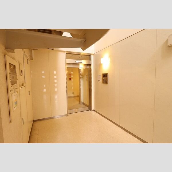 Amenity Court オートロックエントランス
