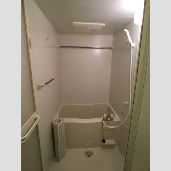 パピヨン八王子みなみ野303号室 バスルーム