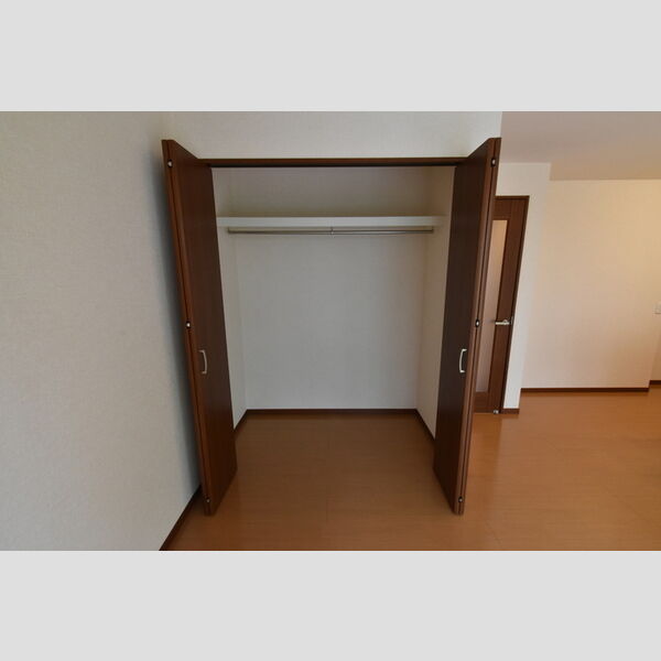 プレジール旭が丘 収納(LDK)