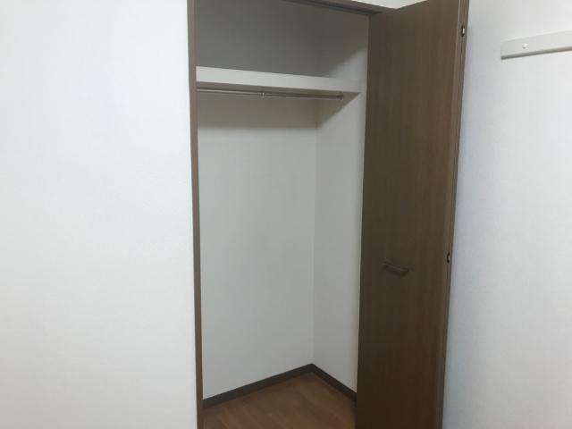 Ｃｈａｔｅａｕ　ｌｉｅｎ(シャトーリアン)102号室 クロゼット