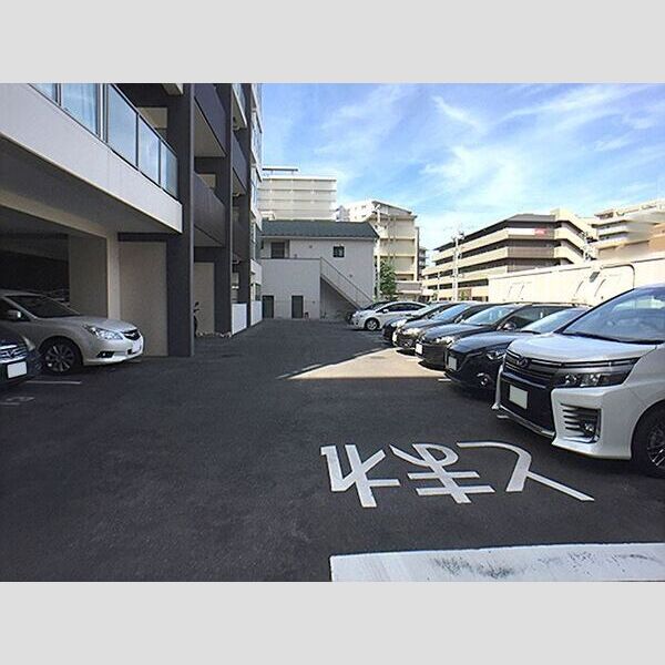 Murray Hill703号室 駐車場