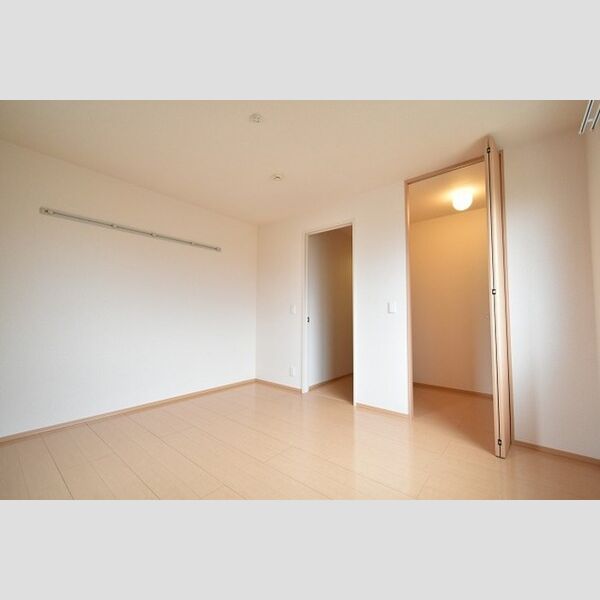 ラフォレスト203号室 洋室