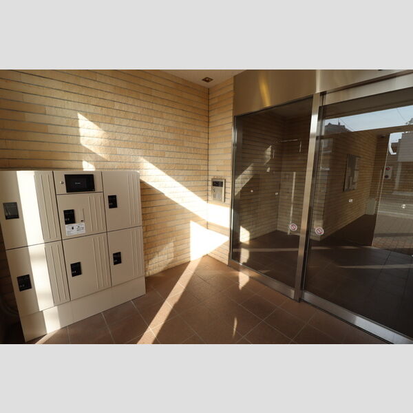 グランパルク小金井201号室 エントランス